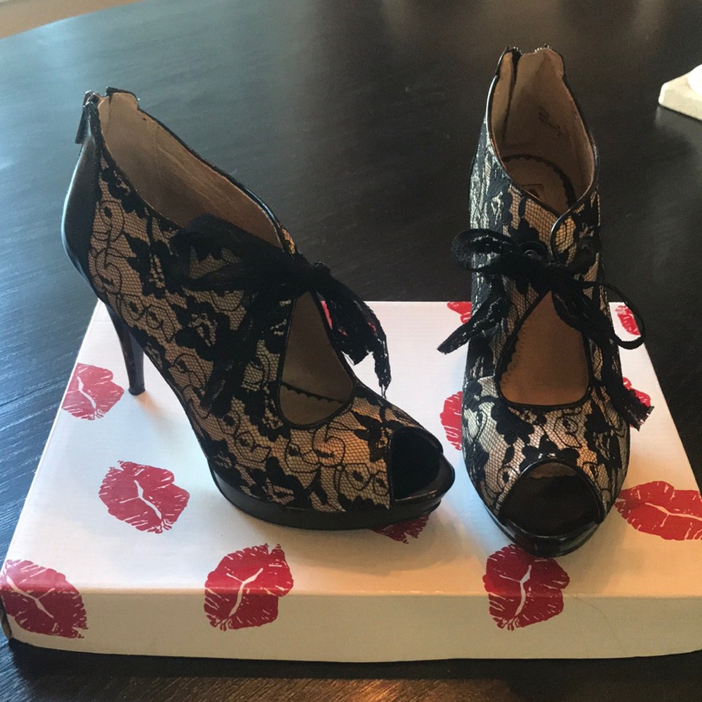 Two Lips Gypsy Pump
